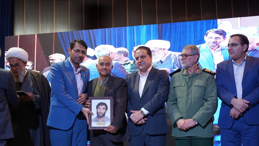 یاد و خاطره شهدای دانشجومعلم باید به عنوان الگوهای عملی، به ویژه برای جامعه معلمان و تربیت یافتگان این حوزه، همواره زنده بماند. 11