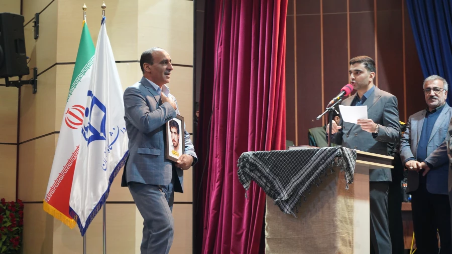 یاد و خاطره شهدای دانشجومعلم باید به عنوان الگوهای عملی، به ویژه برای جامعه معلمان و تربیت یافتگان این حوزه، همواره زنده بماند. 12