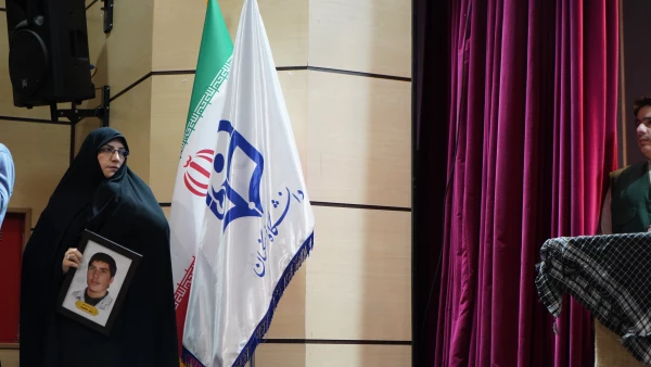 یاد و خاطره شهدای دانشجومعلم باید به عنوان الگوهای عملی، به ویژه برای جامعه معلمان و تربیت یافتگان این حوزه، همواره زنده بماند. 14