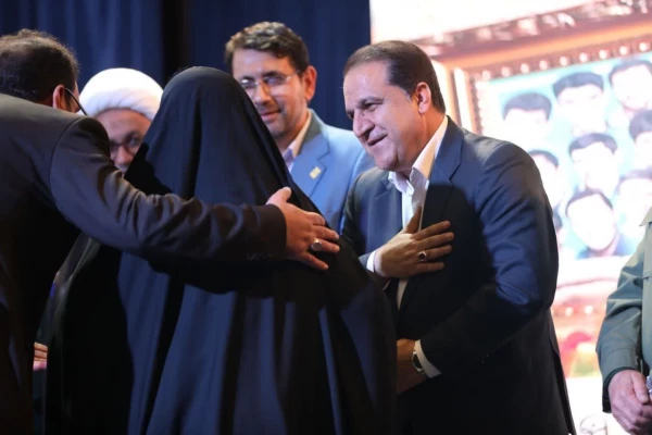 یاد و خاطره شهدای دانشجومعلم باید به عنوان الگوهای عملی، به ویژه برای جامعه معلمان و تربیت یافتگان این حوزه، همواره زنده بماند. 16