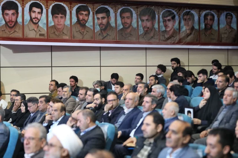 یاد و خاطره شهدای دانشجومعلم باید به عنوان الگوهای عملی، به ویژه برای جامعه معلمان و تربیت یافتگان این حوزه، همواره زنده بماند. 17