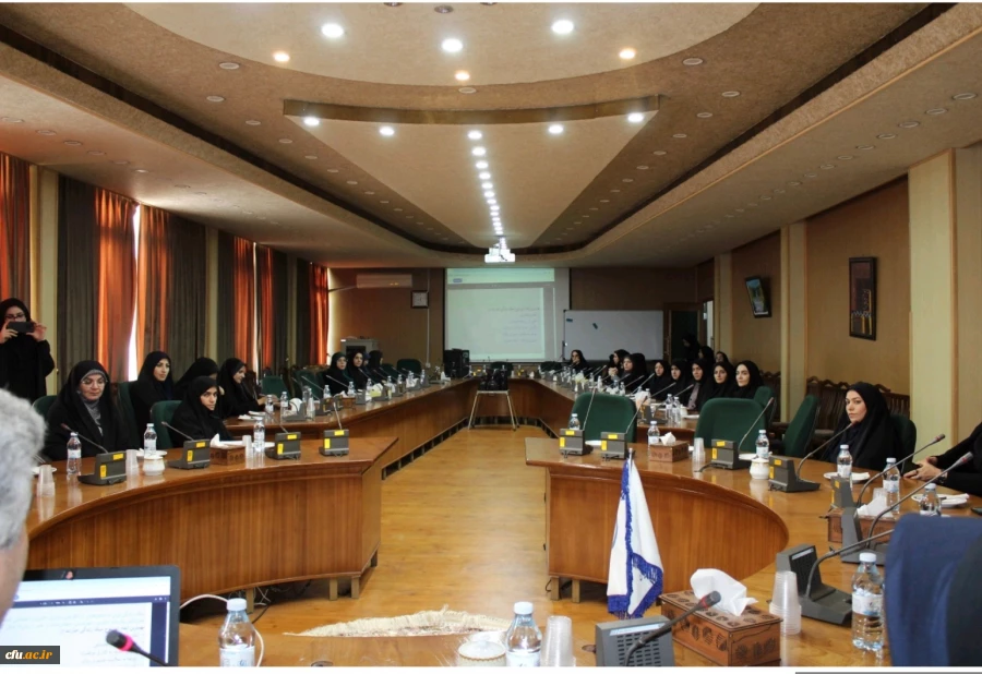 نشست علمی تعادل کار و زندگی برای بانوان در دانشگاه فرهنگیان استان آذربایجان شرقی برگزار شد 5