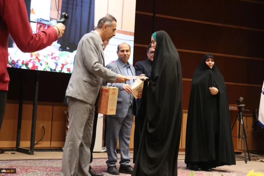 هفتمین همایش ملی دانش آموزش محتوا (PCK)  راهنمایی و مشاوره به میزبانی دانشگاه فرهنگیان کرمان برگزار شد. 6