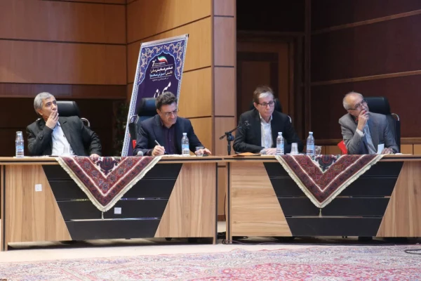 هفتمین همایش ملی دانش آموزش محتوا (PCK)  راهنمایی و مشاوره به میزبانی دانشگاه فرهنگیان کرمان برگزار شد. 8