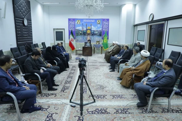 رسالت شما تربیت «نیروهای مؤثر اجتماعی» است

 7