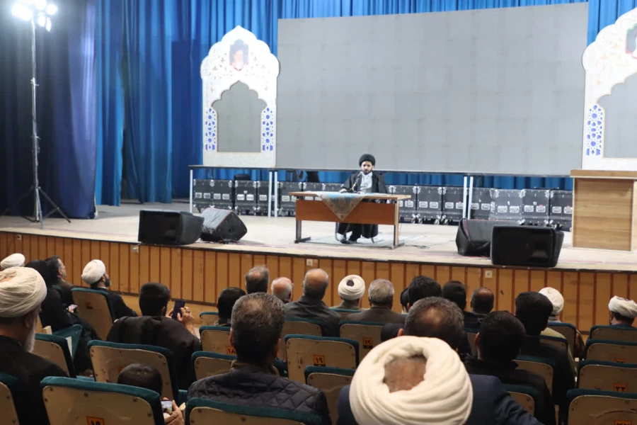 برگزاری مراسم بصیرت و استقامت در دانشگاه فرهنگیان یزد
 4