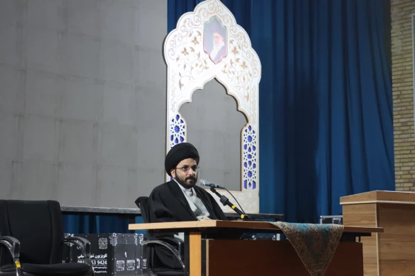 برگزاری مراسم بصیرت و استقامت در دانشگاه فرهنگیان یزد
 8