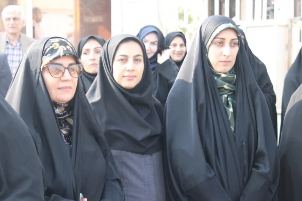 حضور دانشگاهیان دانشگاه فرهنگیان استان بوشهر در مراسم تشییع شهید مدافع امنیت 3