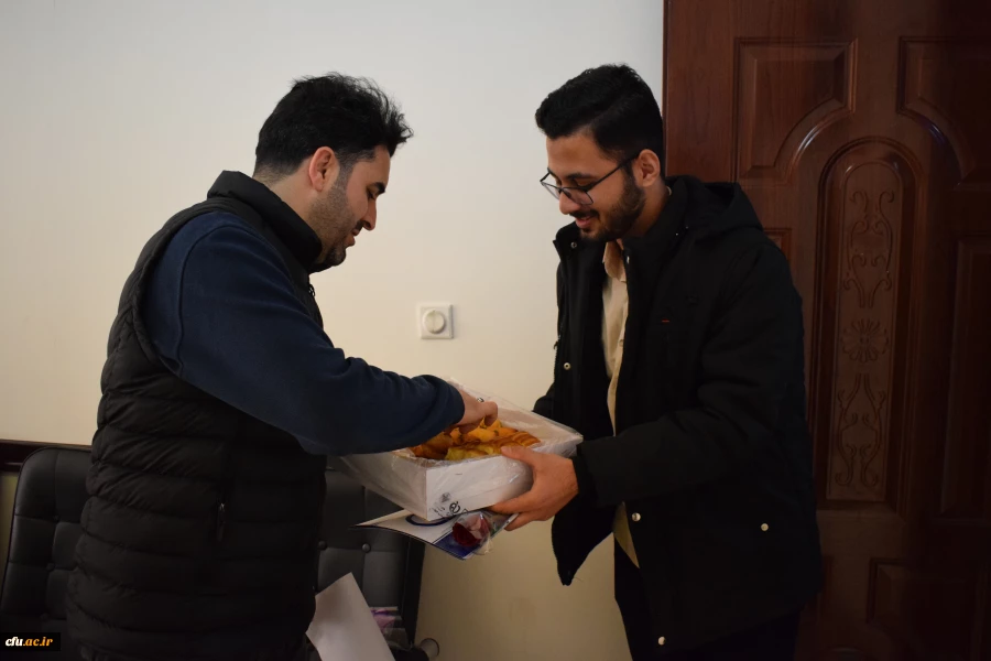 
تجلیل از پاسداران سپاه نبی اکرم(ص) استان کرمانشاه به مناسبت ولادت امام حسین (ع) و روز پاسدار
 11