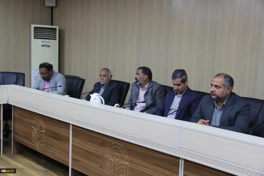 
نهاد نمایندگی مقام معظم رهبری در دانشگاه های استان هرمزگان با همکاری سازمان بسیج اساتید استان هرمزگان پیش اجلاس مهدویت و انقلاب اسلامی با موضوع "نقش خانواده درظهوروایجاد تمدن اسلامی با رویکرد ظرفیت های انقلاب اسلامی"
 6