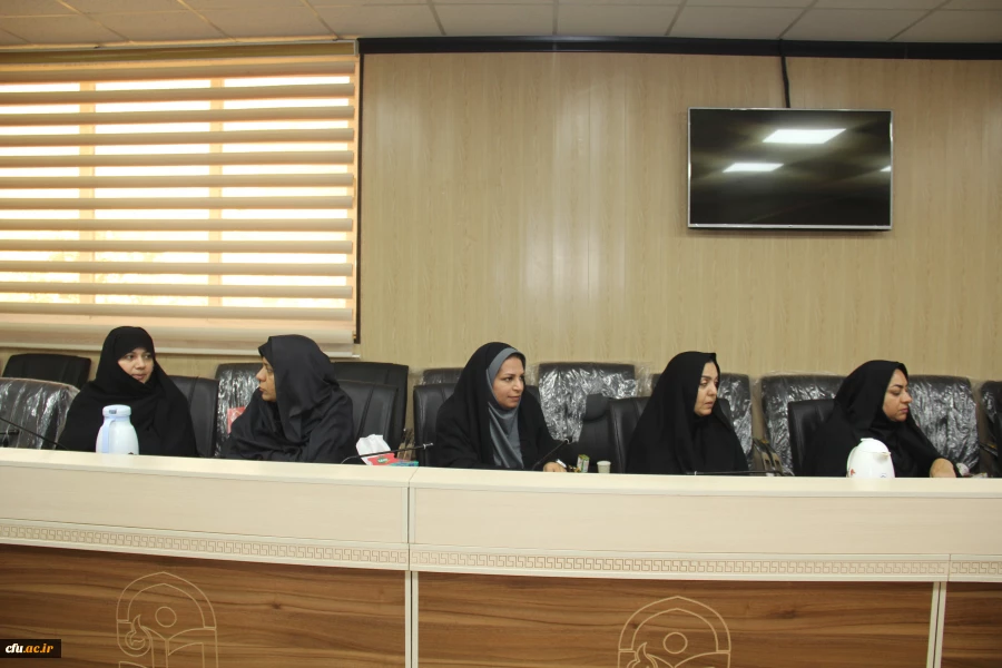 
نهاد نمایندگی مقام معظم رهبری در دانشگاه های استان هرمزگان با همکاری سازمان بسیج اساتید استان هرمزگان پیش اجلاس مهدویت و انقلاب اسلامی با موضوع "نقش خانواده درظهوروایجاد تمدن اسلامی با رویکرد ظرفیت های انقلاب اسلامی"
 17