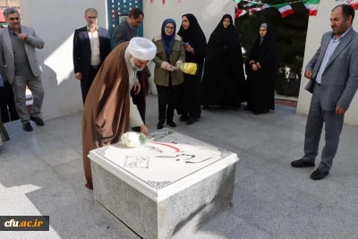 مراسم گرامیداشت ایام الله فجر با غبارروبی مزار شهید گمنام دانشگاه فرهنگیان استان قزوین برگزار شد