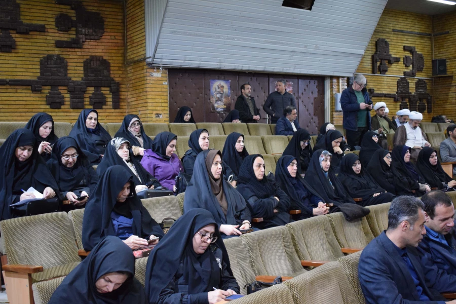 برگزاری اولین اجلاس علمی مهدویت و انقلاب اسلامی در استان کرمانشاه
 7