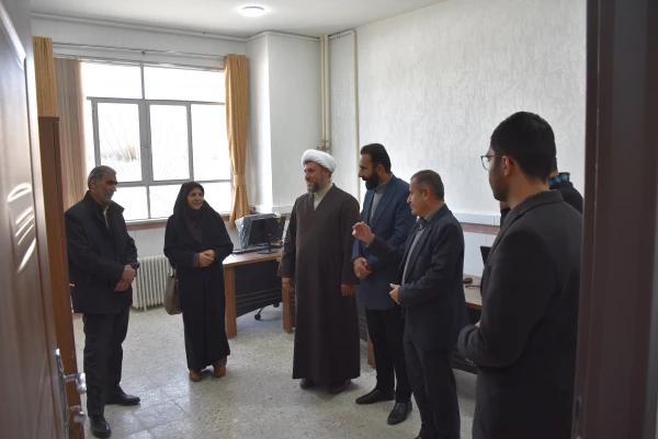 آیین افتتاحیه دفاتر اعضای هیات علمی دانشکده علوم انسانی دانشگاه فرهنگیان استان با حضور سرپرست مدیریت دانشگاه برگزار شد
 11