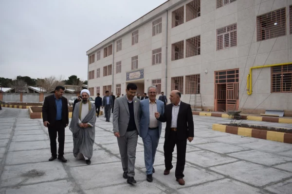 مراسم تکریم و معارفه سرپرست دانشگاه فرهنگیان استان کرمانشاه
 3