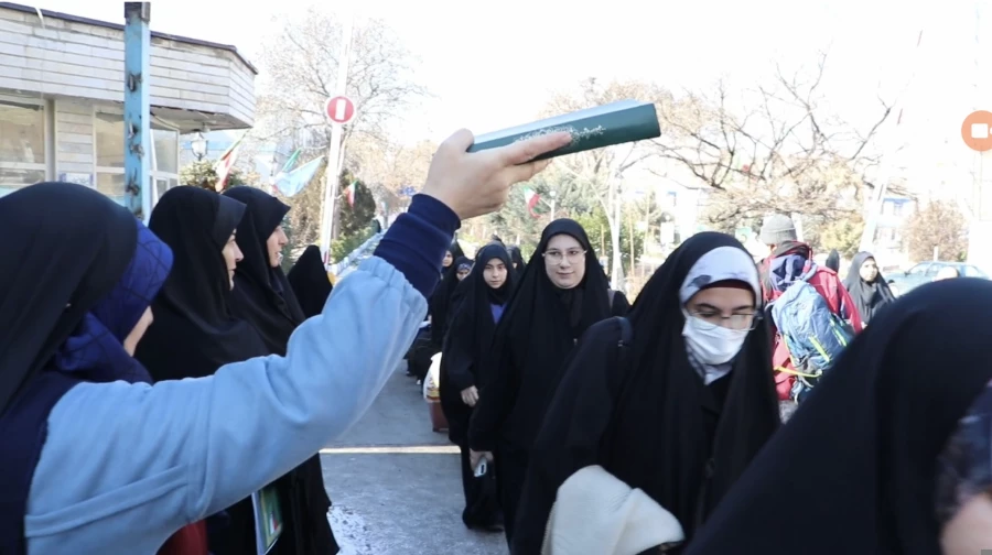 آیین بدرقه کاروان دانشجو معلمان دانشگاه فرهنگیان آذربایجان شرقی به اردوی راهیان نور ۱۴۰۴ 
 7
