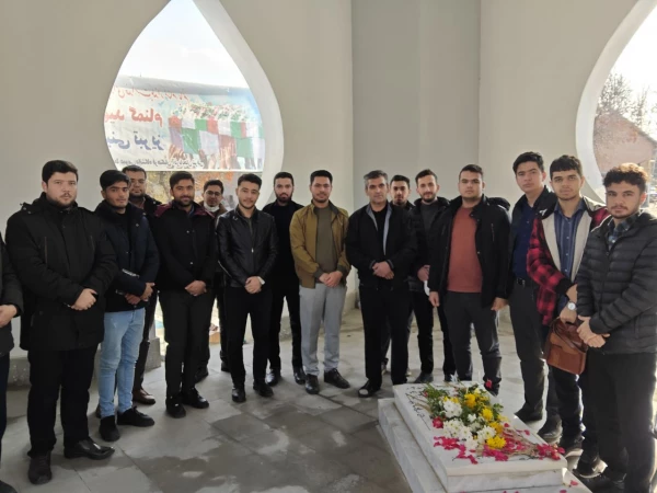 آیین بدرقه کاروان دانشجو معلمان دانشگاه فرهنگیان آذربایجان شرقی به اردوی راهیان نور ۱۴۰۴ 
 4