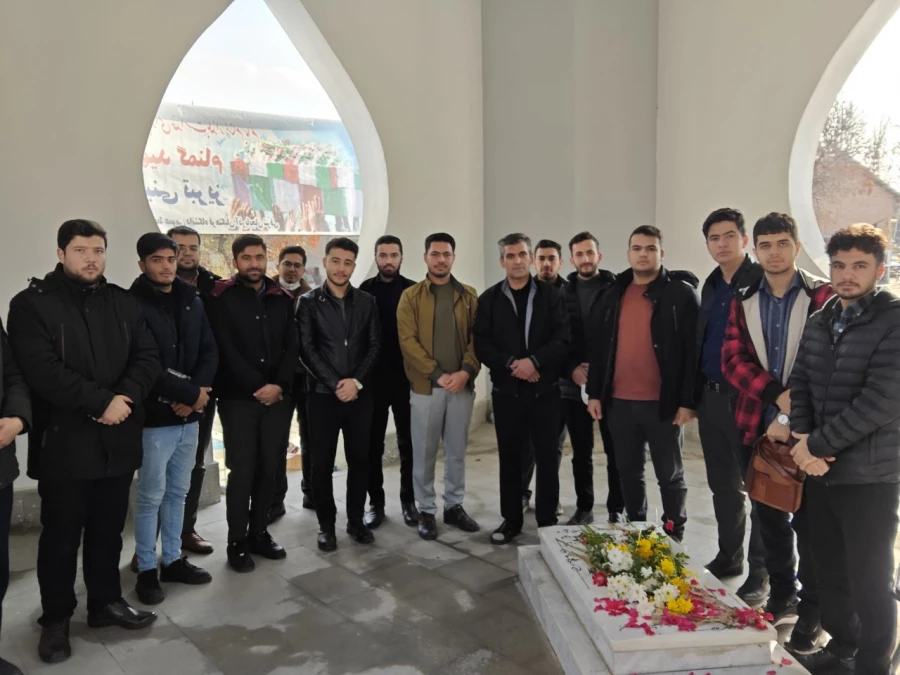 آیین بدرقه کاروان دانشجو معلمان دانشگاه فرهنگیان آذربایجان شرقی به اردوی راهیان نور ۱۴۰۴ 
 4