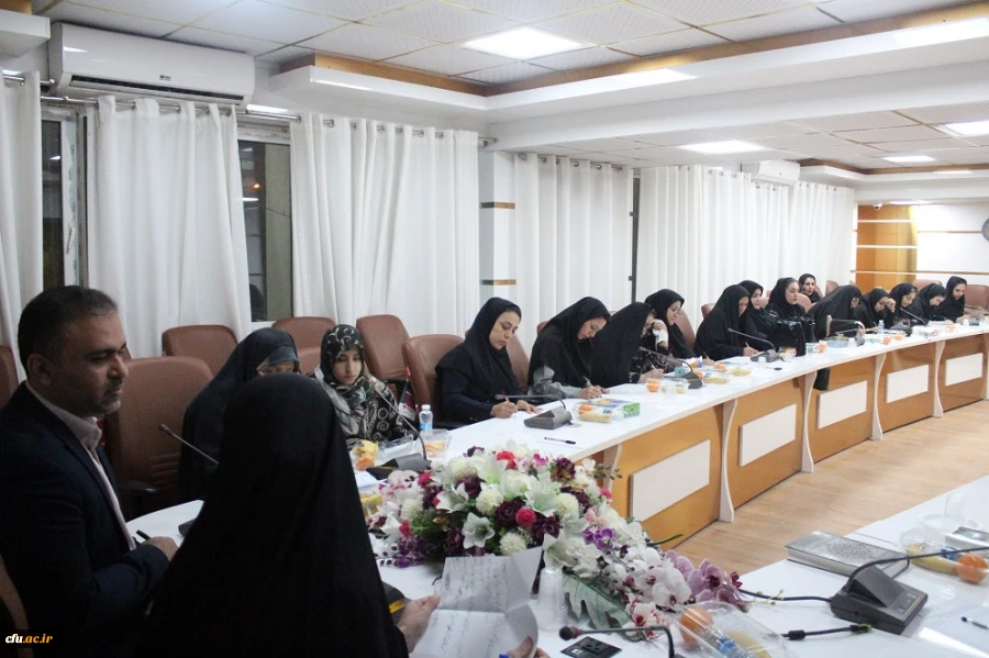 در دانشگاه فرهنگیان استان بوشهر؛
برگزاری نشست هم اندیشی بررسی چالش ها و ارائه راهکارها برای بهبود کیفیت درس کارورزی 3