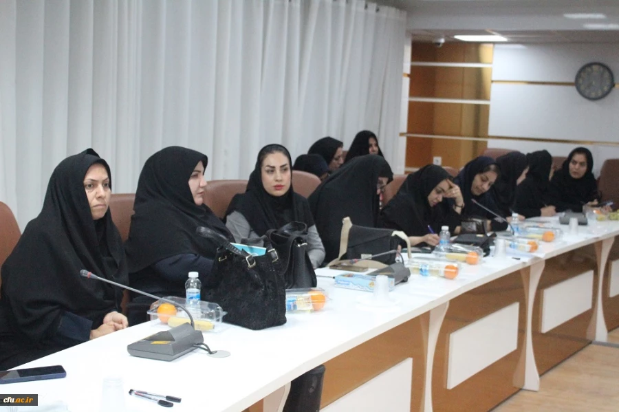 در دانشگاه فرهنگیان استان بوشهر؛
برگزاری نشست هم اندیشی بررسی چالش ها و ارائه راهکارها برای بهبود کیفیت درس کارورزی 6