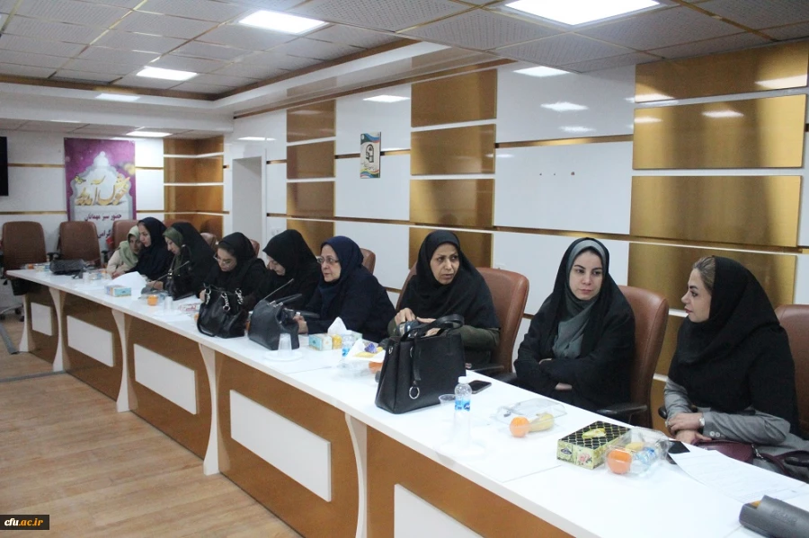 در دانشگاه فرهنگیان استان بوشهر؛
برگزاری نشست هم اندیشی بررسی چالش ها و ارائه راهکارها برای بهبود کیفیت درس کارورزی 7