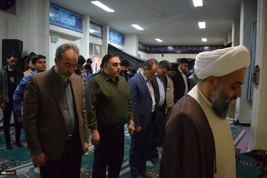 برگزاری مراسم ضیافت افطار اعضای هیات رئیسه دانشگاه با دانشجویان 
 7