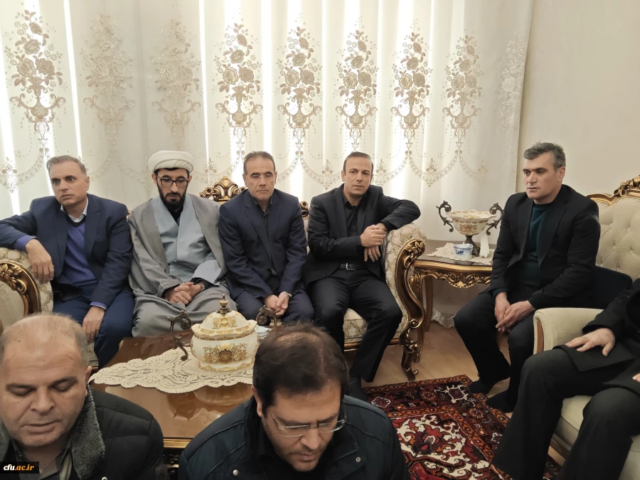
به یقین خون شهدا تضمین کننده  اقتدار و قدرت نظام مقدس جمهوری اسلامی ایران بوده و هست، 5
