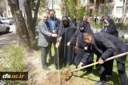 کاشت نهال به مناسبت گرامیداشت روز شهدا و به نیابت از رهبر شهید و همچنین ۳۴ شهید دانشجو معلم 5