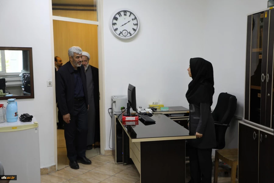 دیدار صمیمانه رئیس دانشگاه فرهنگیان با همکاران سازمان مرکزی در سال جدید 27