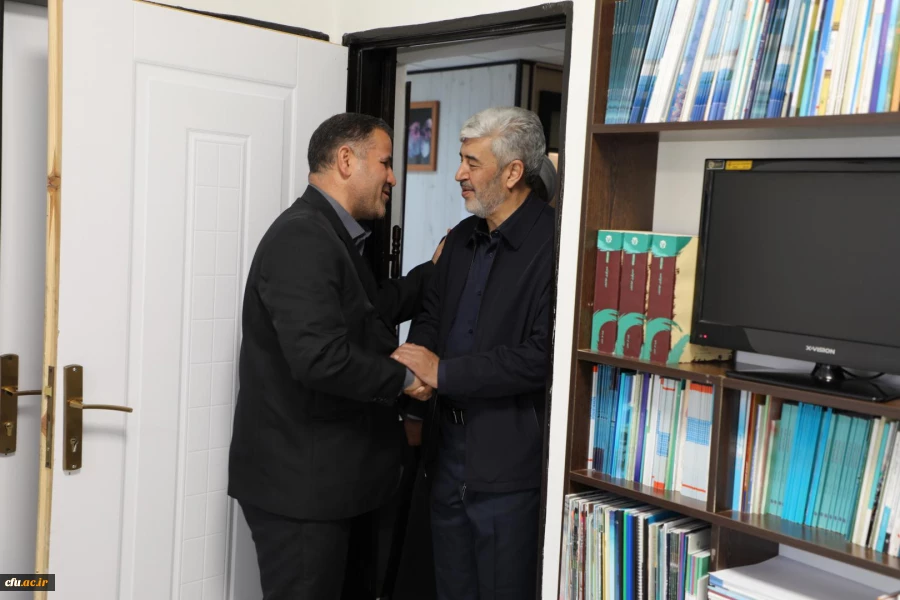 دیدار صمیمانه رئیس دانشگاه فرهنگیان با همکاران سازمان مرکزی در سال جدید 40