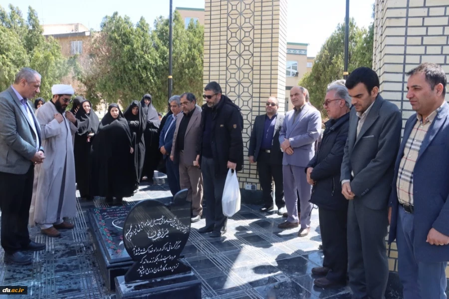 رهبر شهید انقلاب بر تارک تاریخ ایران اسلامی می درخشد 4