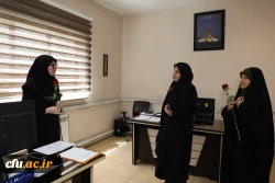 
دیدارآرزو عادلی فر سرپرست معاونت برنامه ریزی و توسعه منابع و حوریه رزاقیان مشاور امور بانوان دانشگاه فرهنگیان با بانوان سازمان مرکزی به مناسبت ولادت حضرت معصومه(س) 3