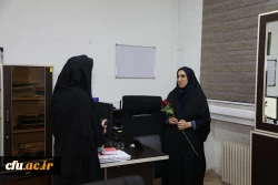 
دیدارآرزو عادلی فر سرپرست معاونت برنامه ریزی و توسعه منابع و حوریه رزاقیان مشاور امور بانوان دانشگاه فرهنگیان با بانوان سازمان مرکزی به مناسبت ولادت حضرت معصومه(س) 3
