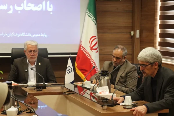 نشست خبری رئیس دانشگاه فرهنگیان خراسان رضوی با اصحاب رسانه  3