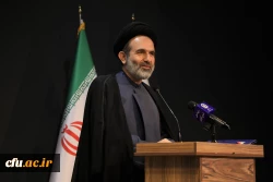 نقش مدارس و معلمان در تربیت افراد جامعه بسیار مهم است 2