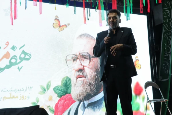 برگزاری مراسم گرامیداشت مقام معلم در موکب دانشگاه فرهنگیان
 5