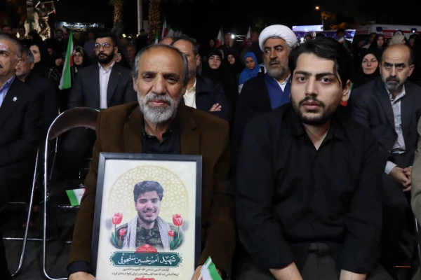 برگزاری مراسم گرامیداشت مقام معلم در موکب دانشگاه فرهنگیان
 6