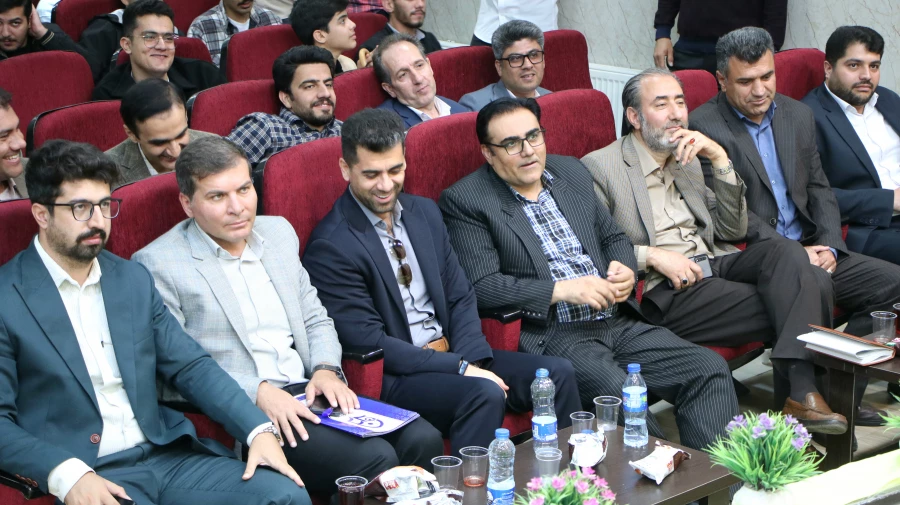 برگزاری مراسم گرامیداشت هفته معلم و استاد در دانشگاه فرهنگیان کرمانشاه
 3
