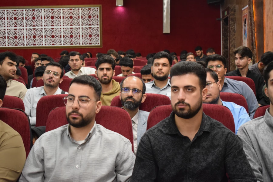 برگزاری مراسم گرامیداشت هفته معلم و استاد در دانشگاه فرهنگیان کرمانشاه
 13