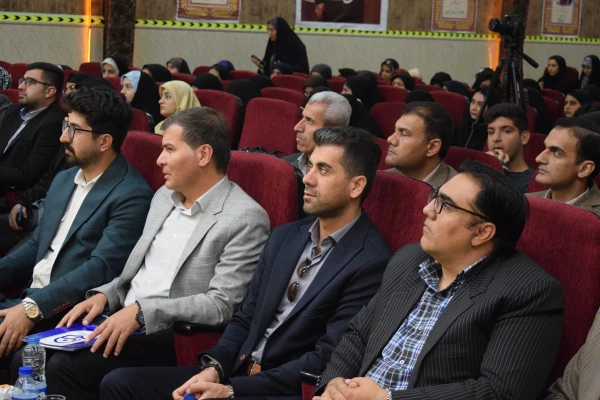 برگزاری مراسم گرامیداشت هفته معلم و استاد در دانشگاه فرهنگیان کرمانشاه
 6