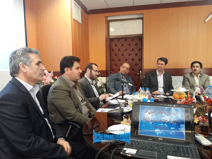 حضور دکتر روشندل در شهرستان های کاشمر، سبزوار و شاهرود :
(( تربیت معلم یک جریان مستمر ومستلزم نگاه حرفه ای به آن است)).
 2