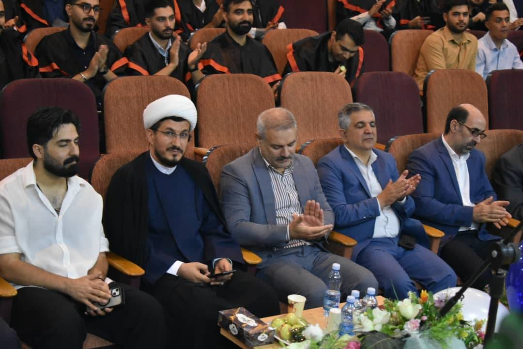 جشن فارغ التحصیلی