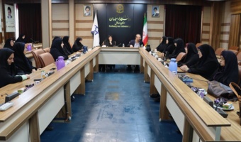 مراسم تجلیل از حامیان خانواده و جوانی جمعیت باحضور مدیرکل امور بانوان و خانواده استانداری در دانشگاه فرهنگیان استان اردبیل
