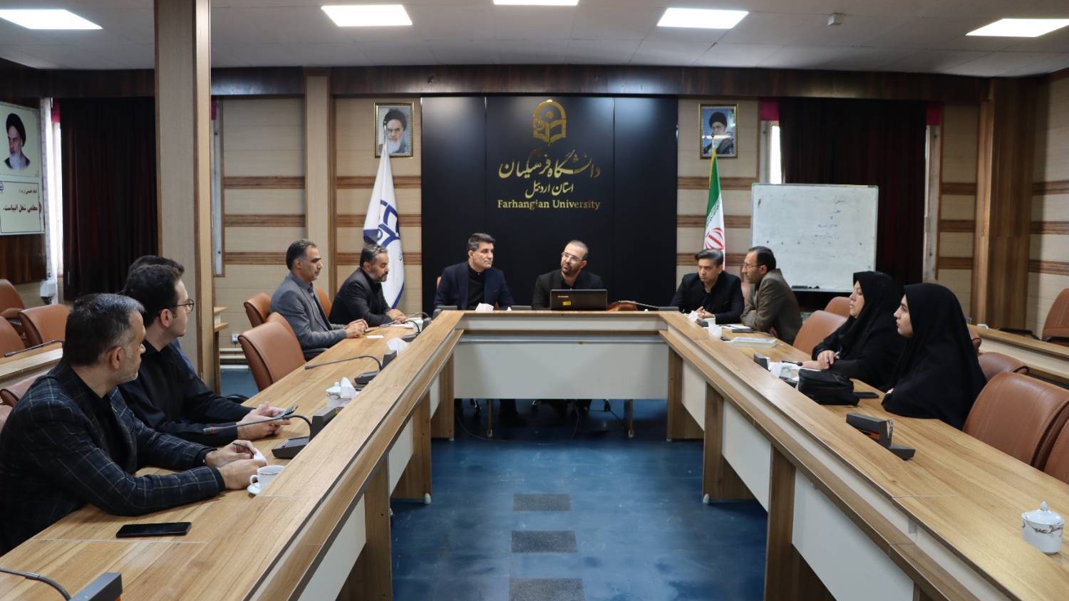 دومین جلسه هماهنگی اعزام کاروان دانشگاه فرهنگیان اردبیل به مراسم تشییع رهبر شهید برگزار شد.