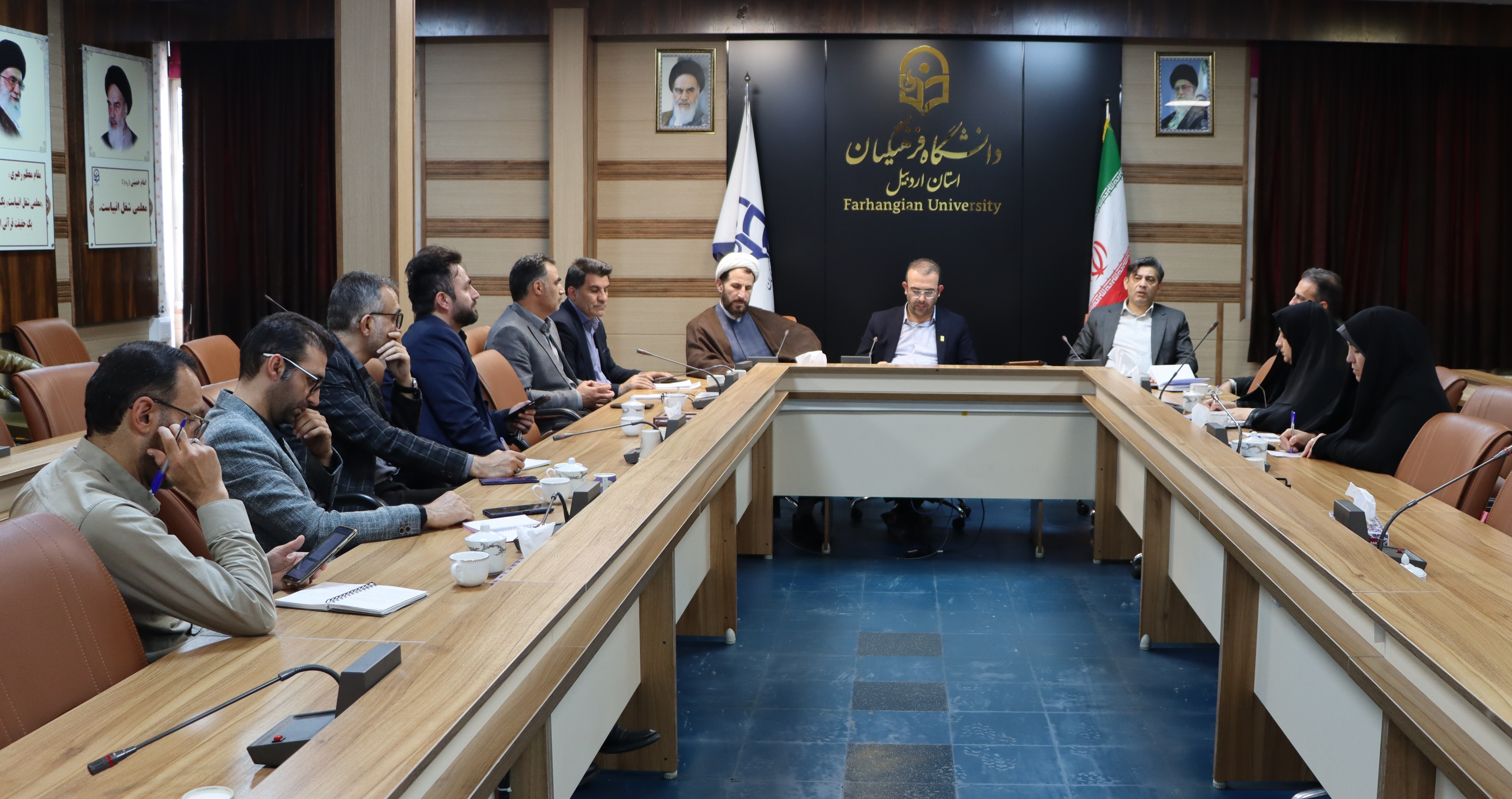 سومین جلسه شورای مدیریت دانشگاه فرهنگیان استان اردبیل برگزار شد.
