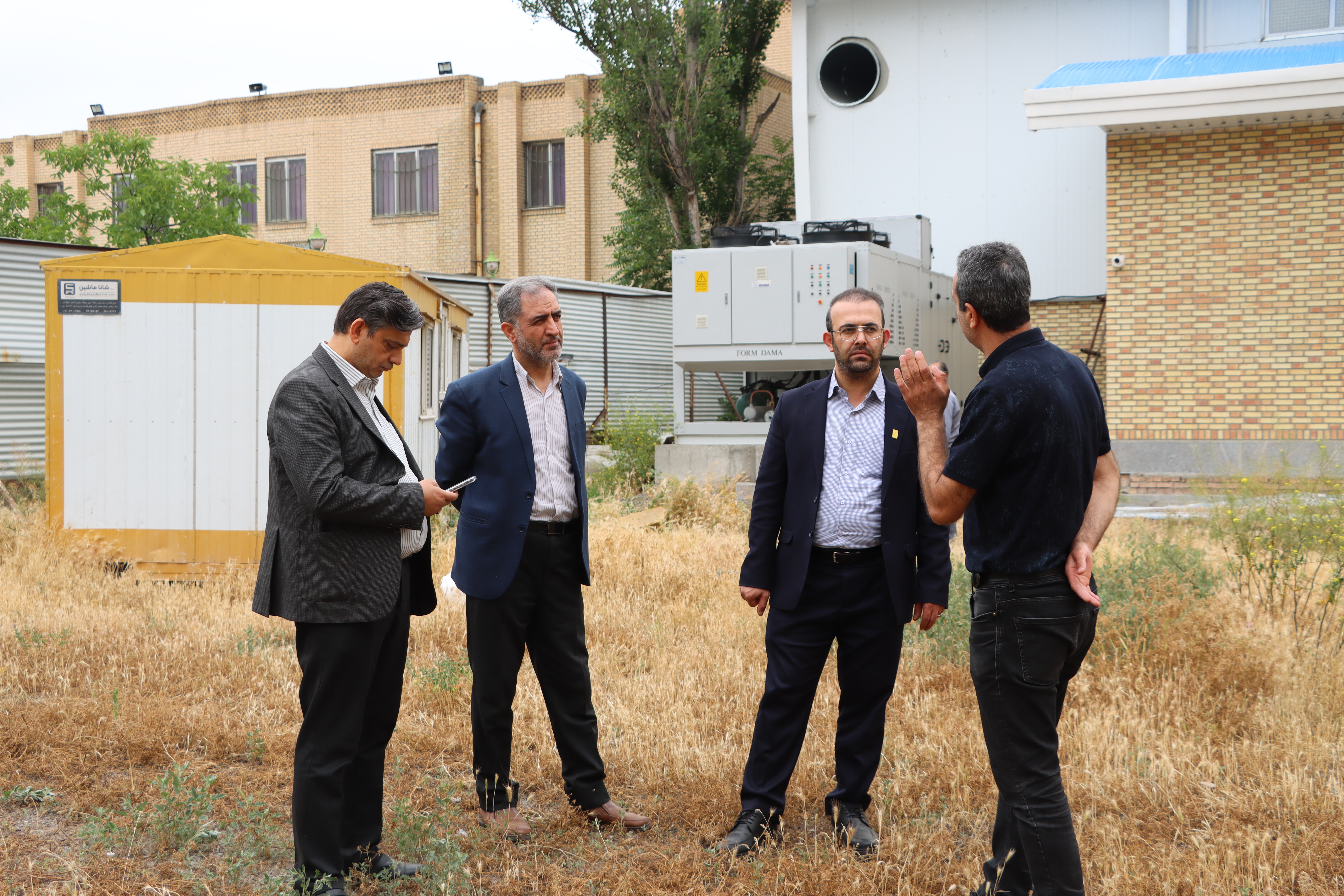 بازدید رئیس دانشگاه فرهنگیان استان اردبیل از پروژه سالن ورزشی دانشکده زبان و ادبیات