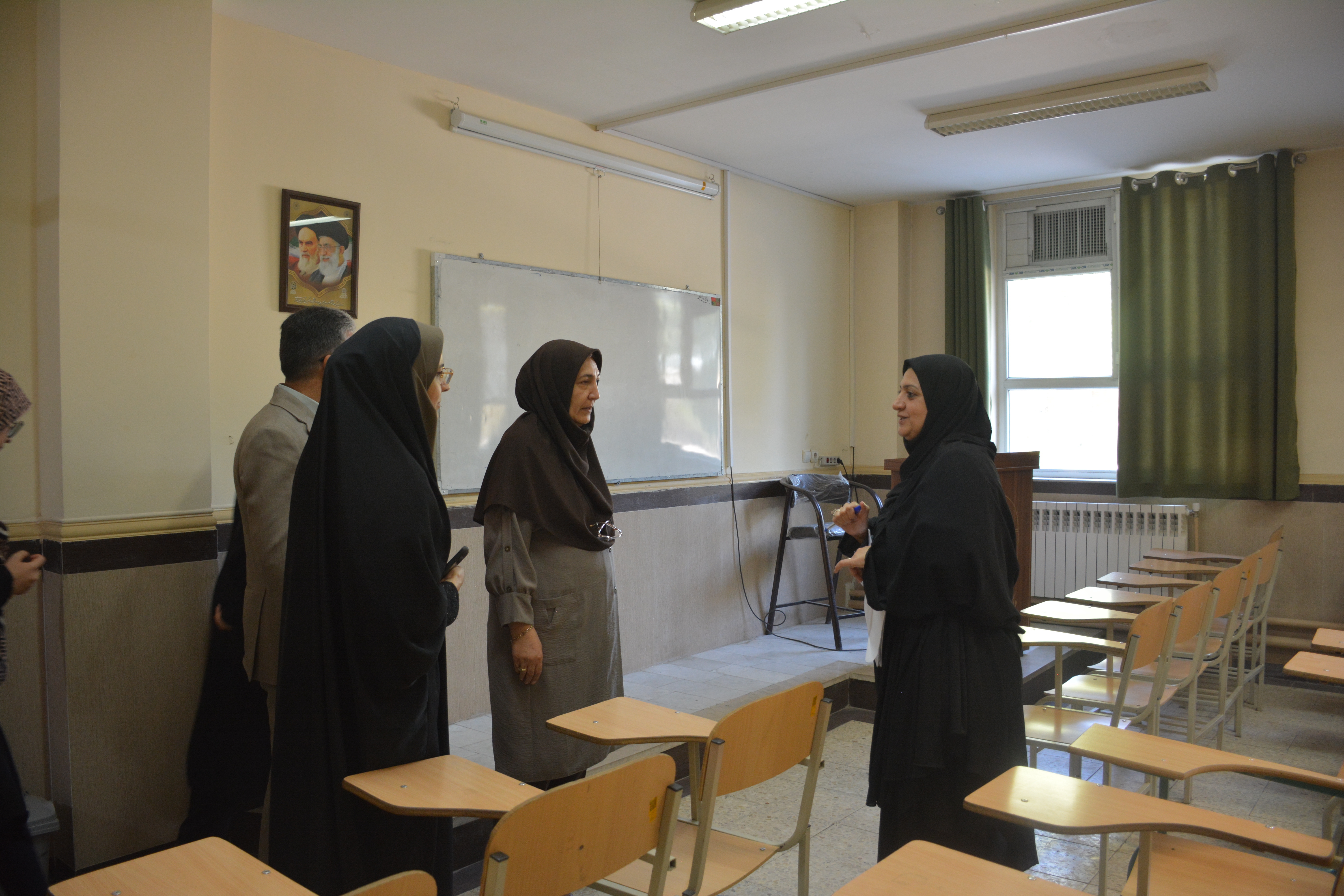 بازدید نماینده اعزامی سازمان مرکزی از دانشکده علوم تربیتی