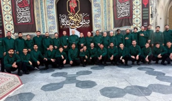 آغاز فعالیت خادمان افتخاری دانشگاه فرهنگیان آذربایجانغربی در چایخانههای حرم رضوی