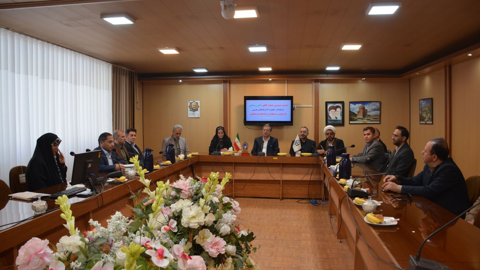 استاندار آذربایجان غربی با تأکید بر اولویت بازسازی خسارت های ناشی از جنگ رمضان، برای احداث «دانشگاه جامع فرهنگیان استان» قول مساعدت داد