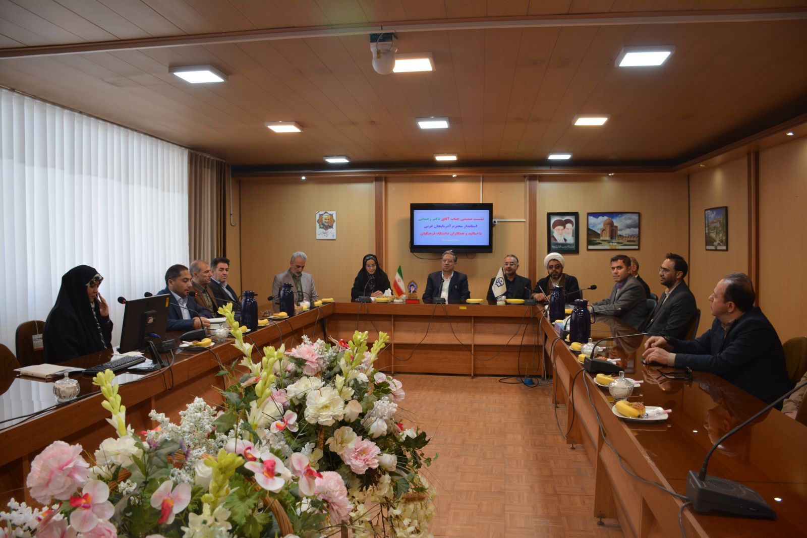 استاندار آذربایجان غربی با تأکید بر اولویت بازسازی خسارت های ناشی از جنگ رمضان، برای احداث «دانشگاه جامع فرهنگیان استان» قول مساعدت داد